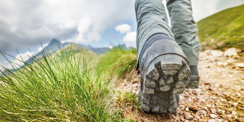 You are currently viewing How to Choose Hiking Boots: A Really Simple Guide