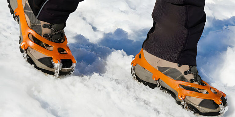 Read more about the article Are Snowshoes Better than Hiking Boots?